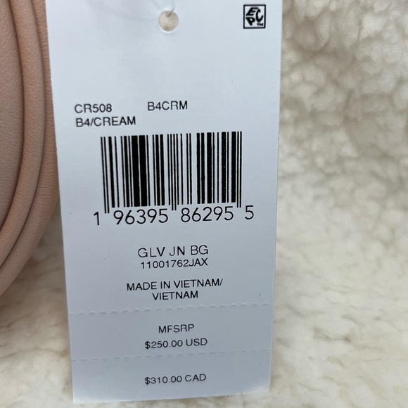 NWT Coach GLV Jonie Mini Bag B4/Cream 🩷 - Picture 12 of 16